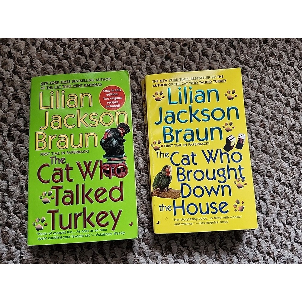 Lot of 2 Lilian Jackson Braun Cat Mysteries Talked Turkey & Brought Down House